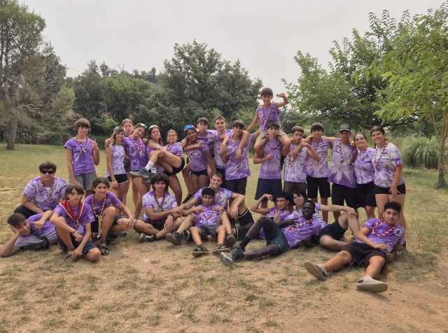 Amb el cor ple de records ens acomiadem dels campaments iubis 2025❤️‍🩹

Han sigut uns dies plens d’emocions i de moments inoblidables que segur que ens acompanyaran durant molt de temps😊. 

L’equip de monitores desitgem que acabeu de disfrutar de l’estiu i com sempre agraïm la vostra confiança. Ens veiem a la tornada❤️🤍