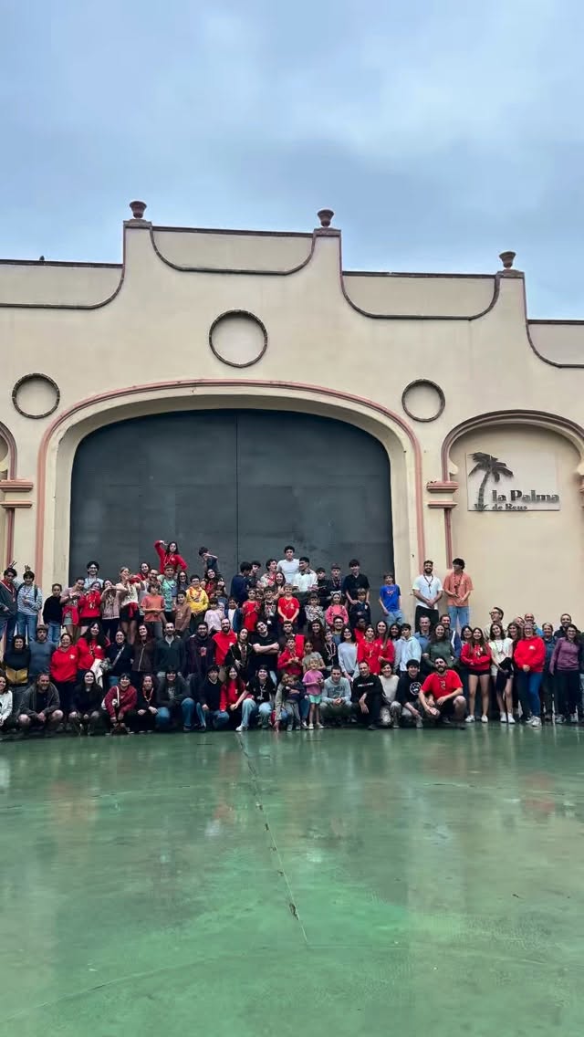 Aquest any l’esplai ha celebrat els seus 45 anys. 

45 anys educant, creixent i compartint valors amb infants i joves, sempre gràcies a totes les persones que han format i formen part d’aquesta gran família.
Gràcies a totes les famílies, monitors/es, infants, joves i exmembres que ens han acompanyat durant aquest camí. El vostre suport, es el que fa possible continuar endavant any rere any.

Seguim amb la mateixa il·lusió de sempre, fent esplai 🤍❤️